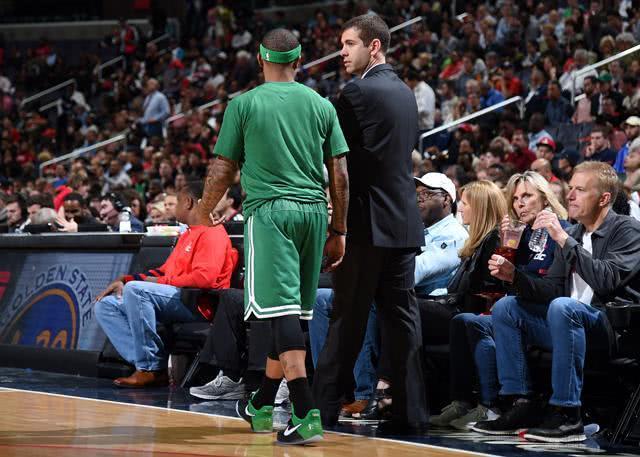 每体：诺坎普球场门票技术出现故障，大量球迷无法入场观赛（每体：诺坎普票务系统故障，众多球迷无法入场观赛）