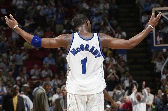 成都球迷怒喷自家球员：球迷和谁有仇你们就输谁，我们要不要脸？（成都球迷怒斥本队球员：遇到仇家就输？颜面何在？）