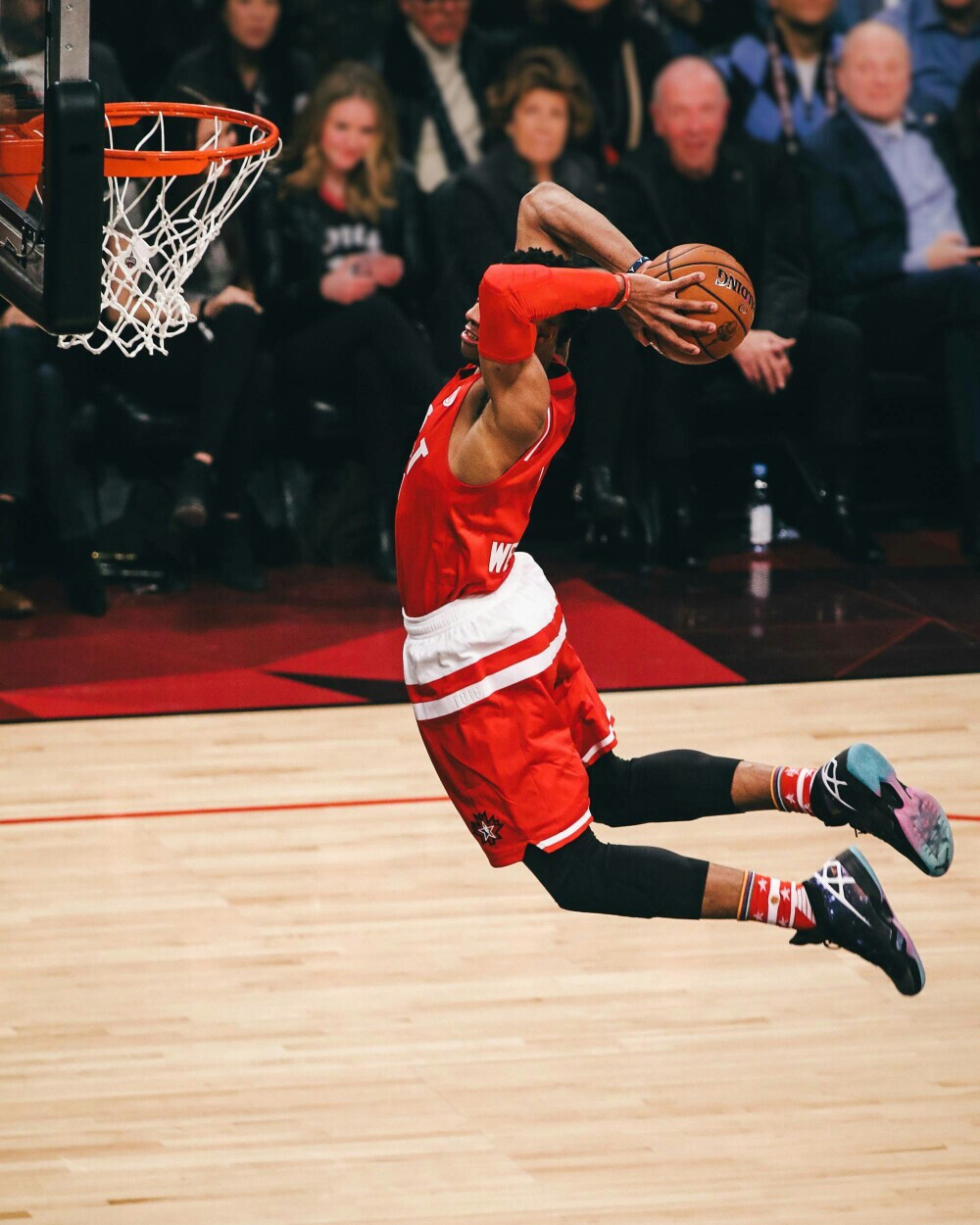 德转列欧洲俱乐部球衣胸前广告年赞助费TOP10：曼城8000万第1（德转发布欧陆俱乐部胸前广告年赞助榜TOP10：曼城以8000万领跑）