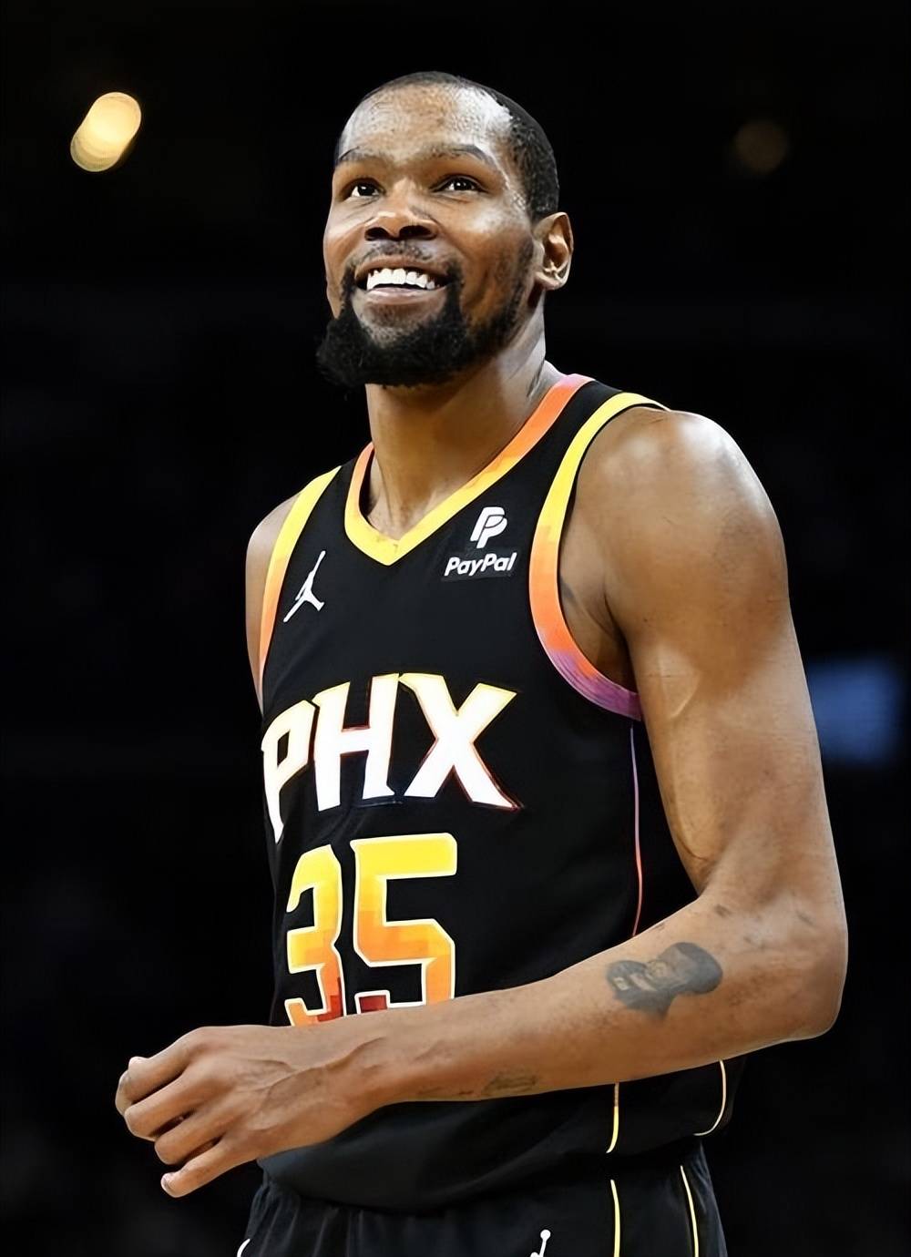 澳超半场：双方均破门乏术，麦克阿瑟FC暂0-0珀斯光荣（澳超半场：麦克阿瑟FC与珀斯光荣互交白卷，比分0-0）