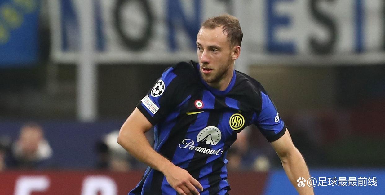 阿莫林：我对目前的门将储备很满意，不让梅努首发是有原因的（阿莫林：对门将阵容很满意，未安排梅努首发自有考量）