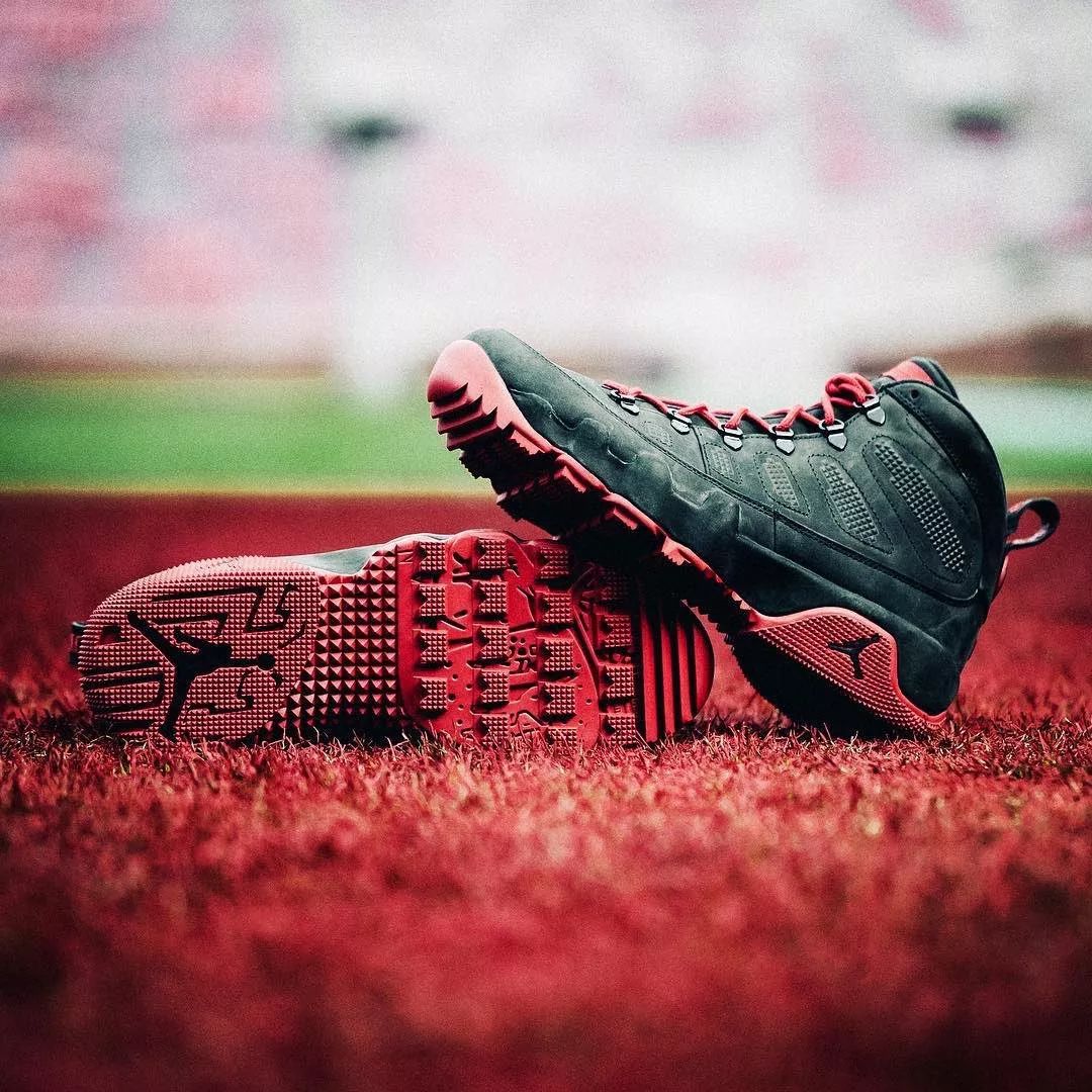 西甲积分榜：巴萨先赛获胜领先皇马4分，马竞两连败暂列第五（西甲最新积分榜：巴萨抢先取胜将对皇马优势扩大至4分，马竞两连败暂居第5）