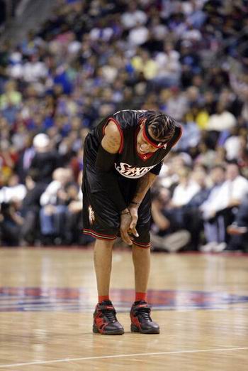 轻伤不下火线！记者：姆巴佩左手无名指骨折，但仍将出战曼城（记者：姆巴佩左手无名指骨折，仍将带伤出战曼城）