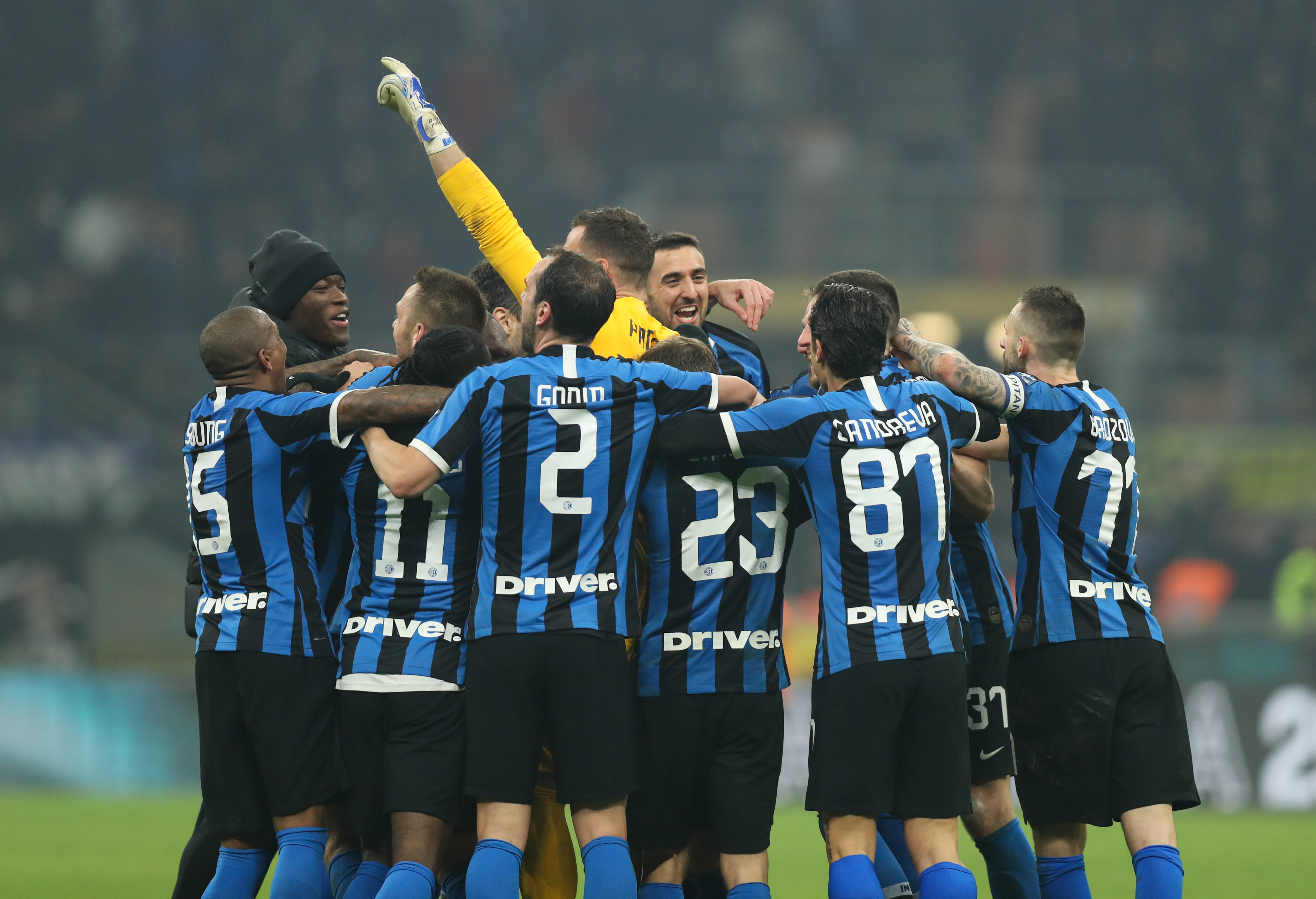 🙄经纪人 ：03年运作C罗350万欧加盟切尔西遭拒绝（经纪人透露：2003年曾以350万欧促成C罗投切尔西，遭拒）