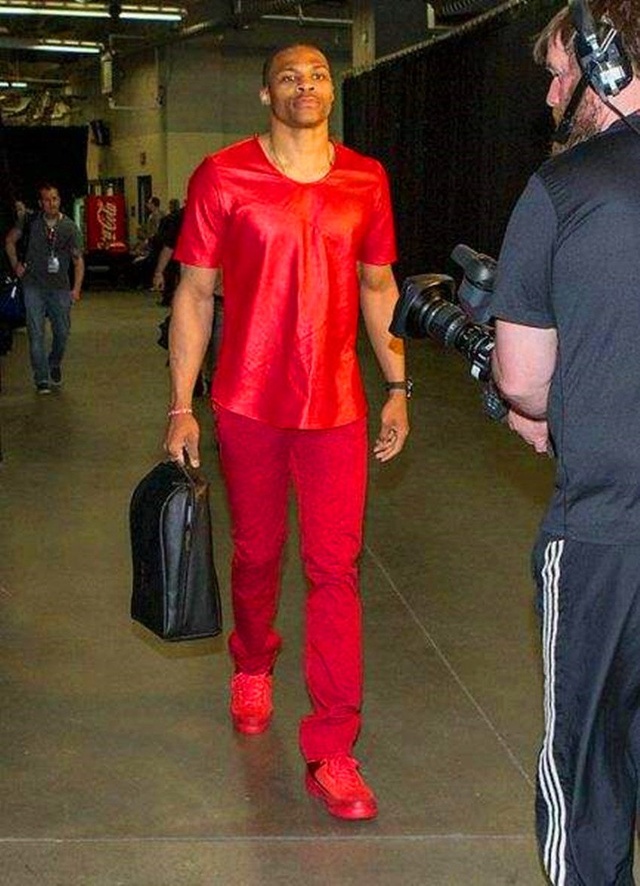 鲁媒：限制投入更需加快造血，中国职业足球生存困境并未解决（鲁媒：限投之外更应加快自我造血，中国职业足球的生存困局仍未化解）