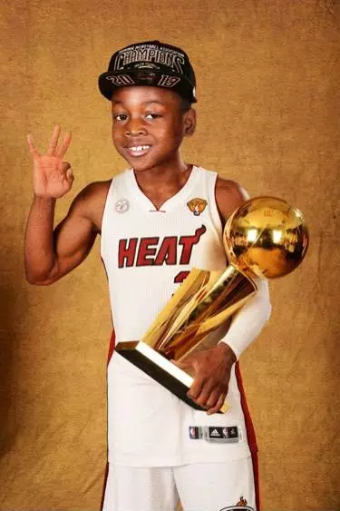 杜兰特关键补篮赢下比赛（杜兰特补篮定胜局）