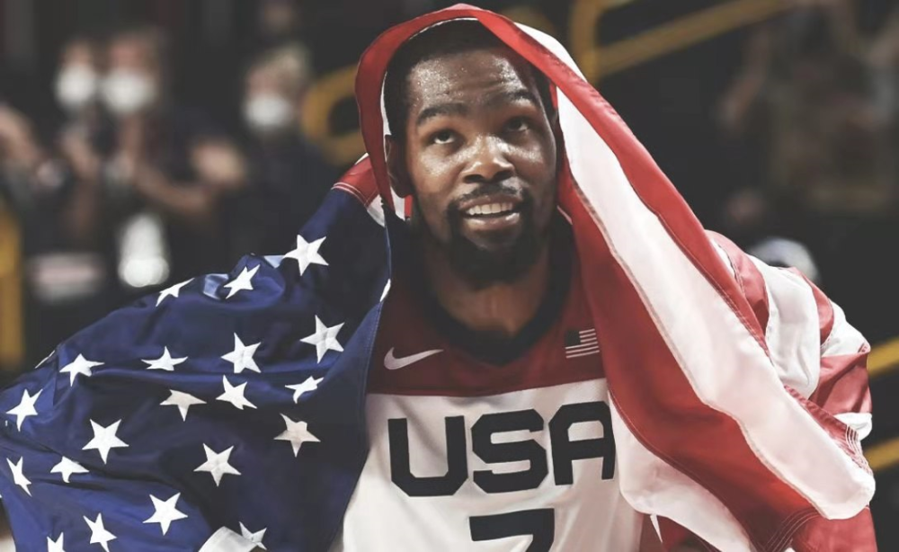 1.5亿买两个同水平的边角料中锋，曼联真是神人 ​（曼联神操作：1.5亿砸下两名水平相仿的边缘中锋）